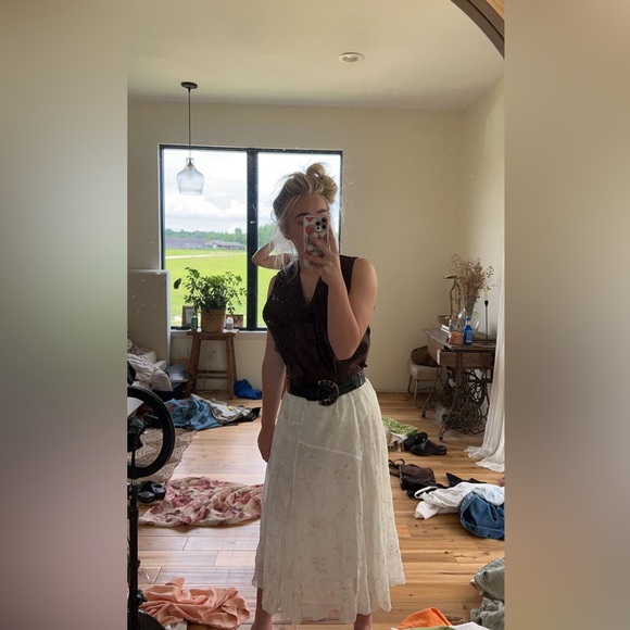 Brown vest - Picture 2 of 3